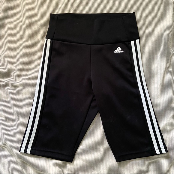 Adidas Aeroready Biking Shorts Women Size S 10” Inseam - Picture 2 of 8